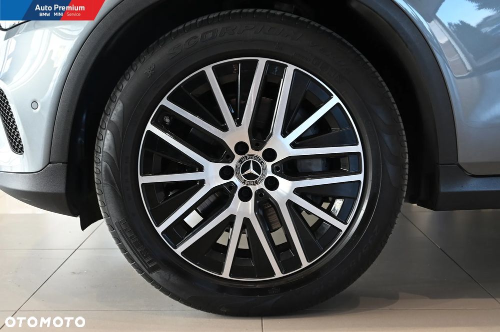Mercedes-Benz GLC - 22