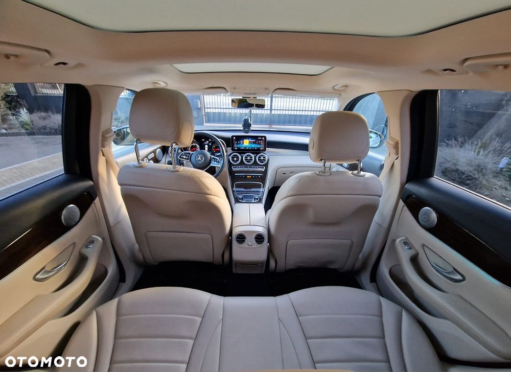 Mercedes-Benz GLC 300 4Matic 9G-TRONIC Exclusive - 10