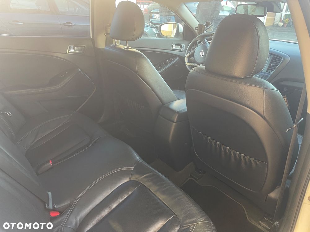 Kia Optima 1.7 CRDI Attract - 12