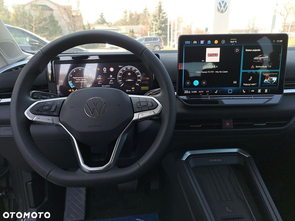 Volkswagen T-Roc - 13