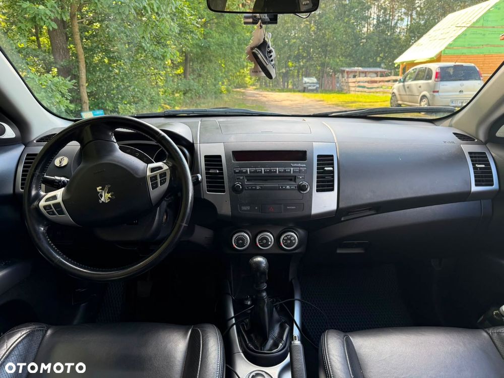 Peugeot 4007 - 5