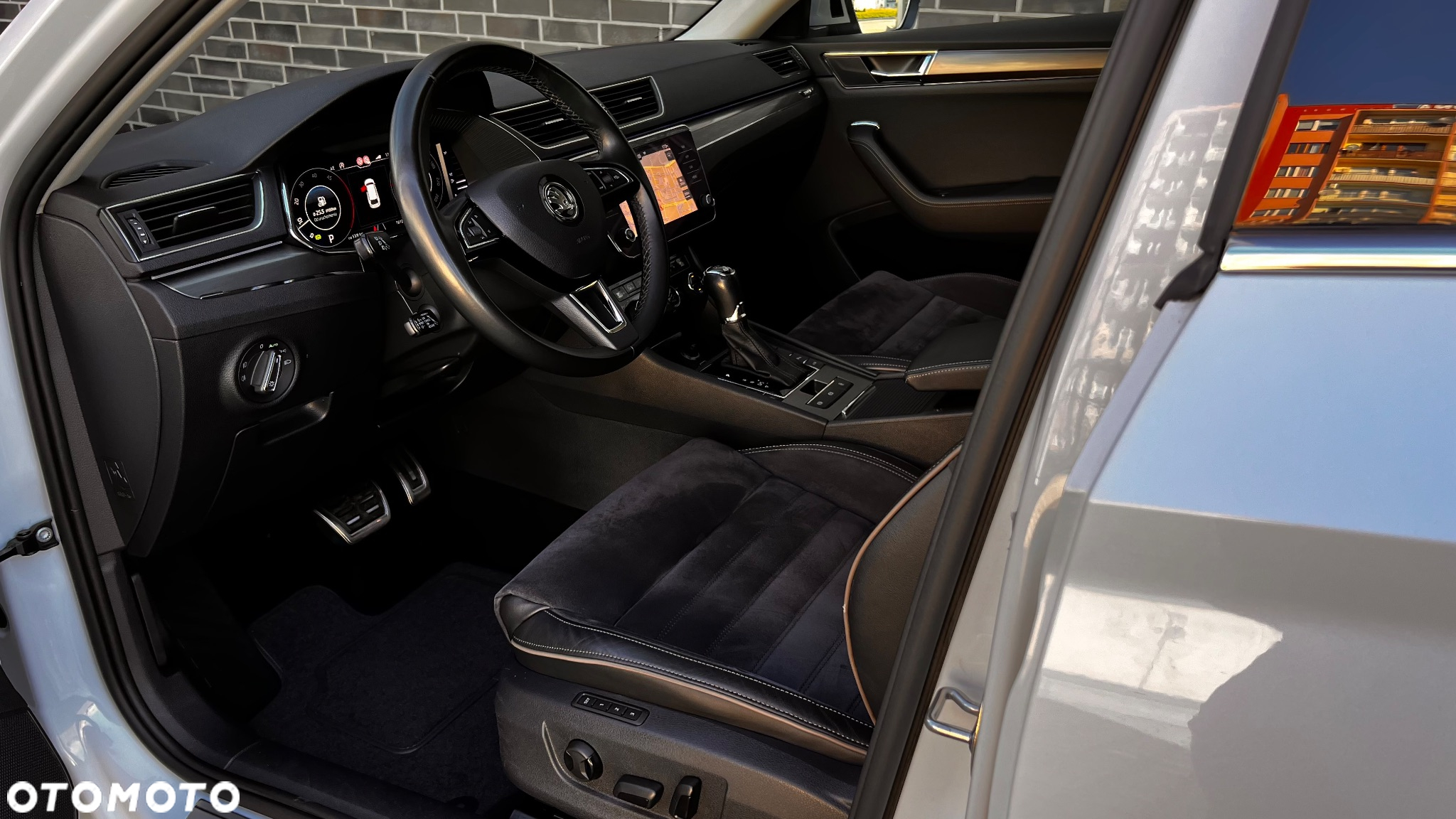 Skoda Superb Combi 2.0 TDI 4x4 DSG Scout - 26