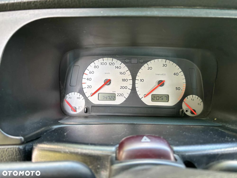 Volkswagen Golf - 10
