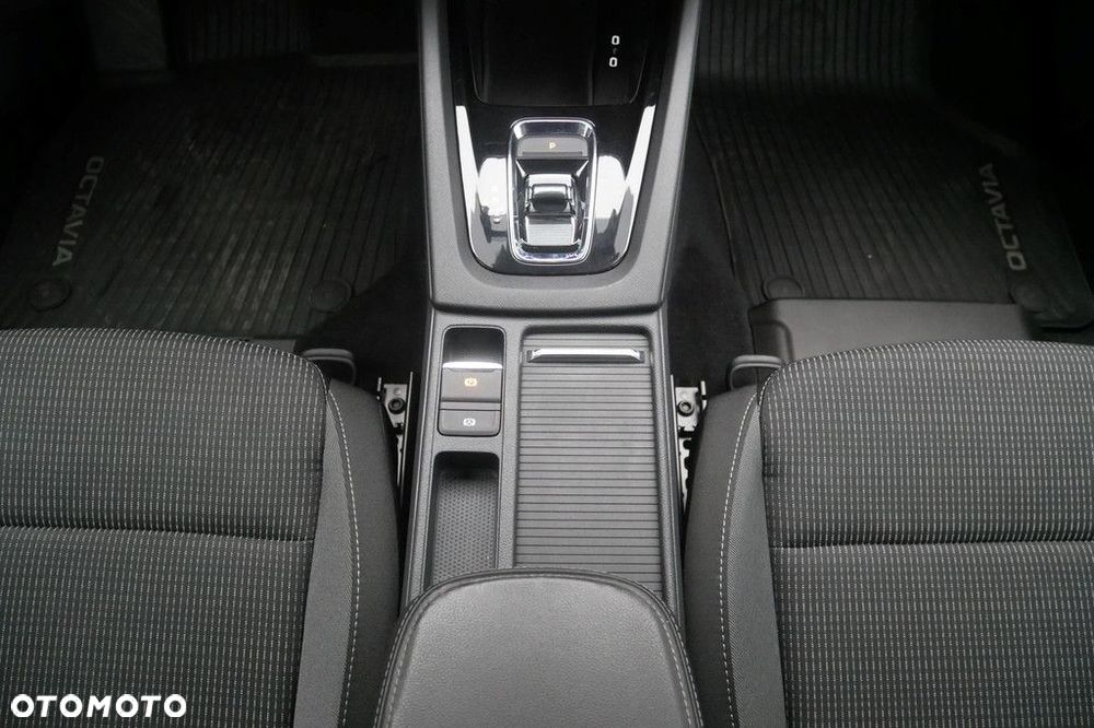 Skoda Octavia 1.5 TSI ACT Ambition DSG - 11