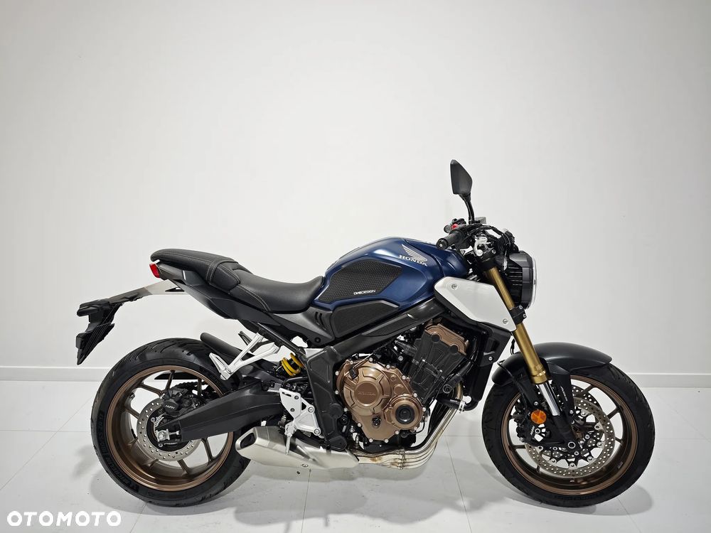 Honda CB - 1