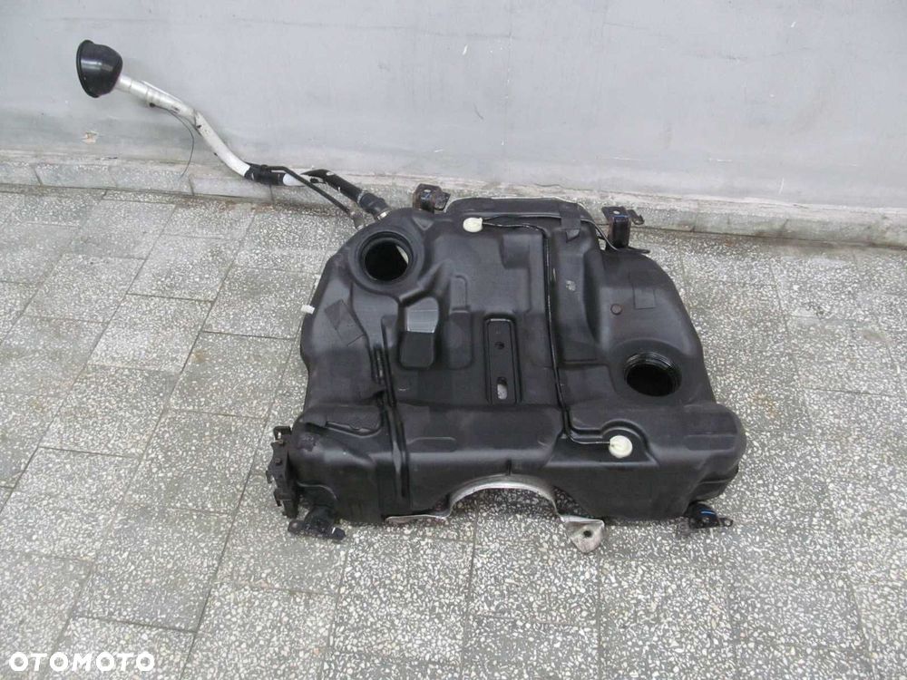 VOLVO V70 XC70 2.4 D5 LIFT ZBIORNIK BAK PALIWA 04-07 - 1