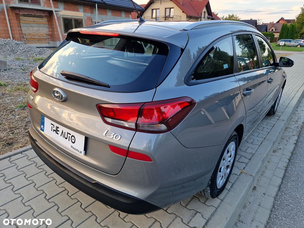 Hyundai i30 1.4 GO Plus - 35