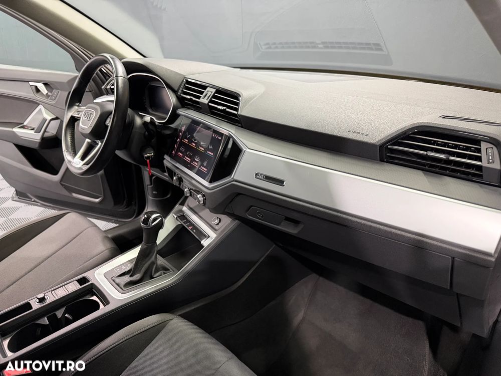 Audi Q3 35 TFSI S tronic - 14