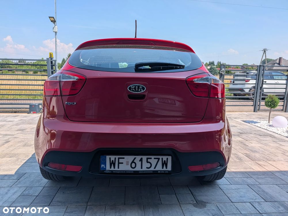 Kia Rio 1.4 M - 8