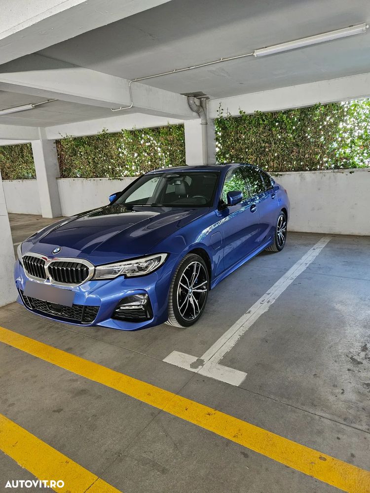 BMW Seria 3 330e Aut. M Sport - 1