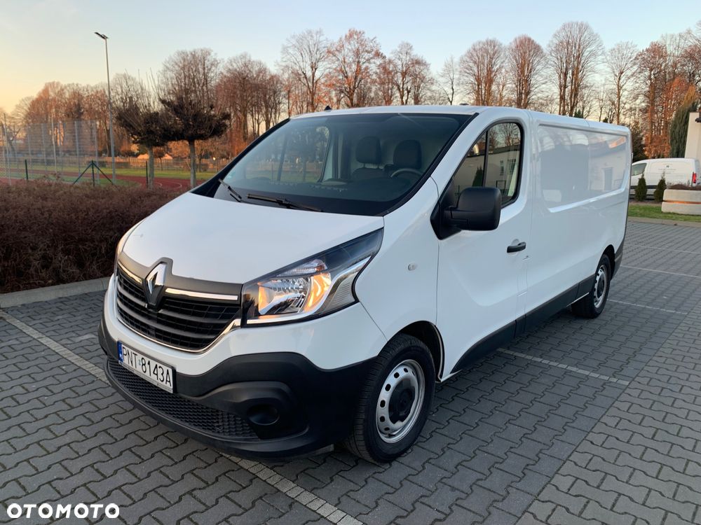 Renault TRAFIC - 1
