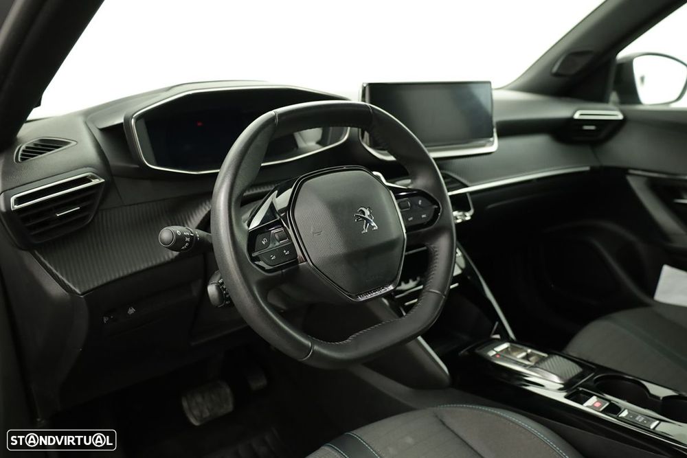 Peugeot 2008 1.2 PureTech Allure Pack EAT8 - 7