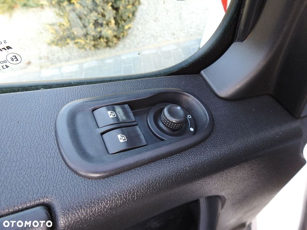 Renault MASTER FURGON BRYGADÓWKA  7 MIEJSC TEMPOMAT KLIMATYZACJA  130KM - 22