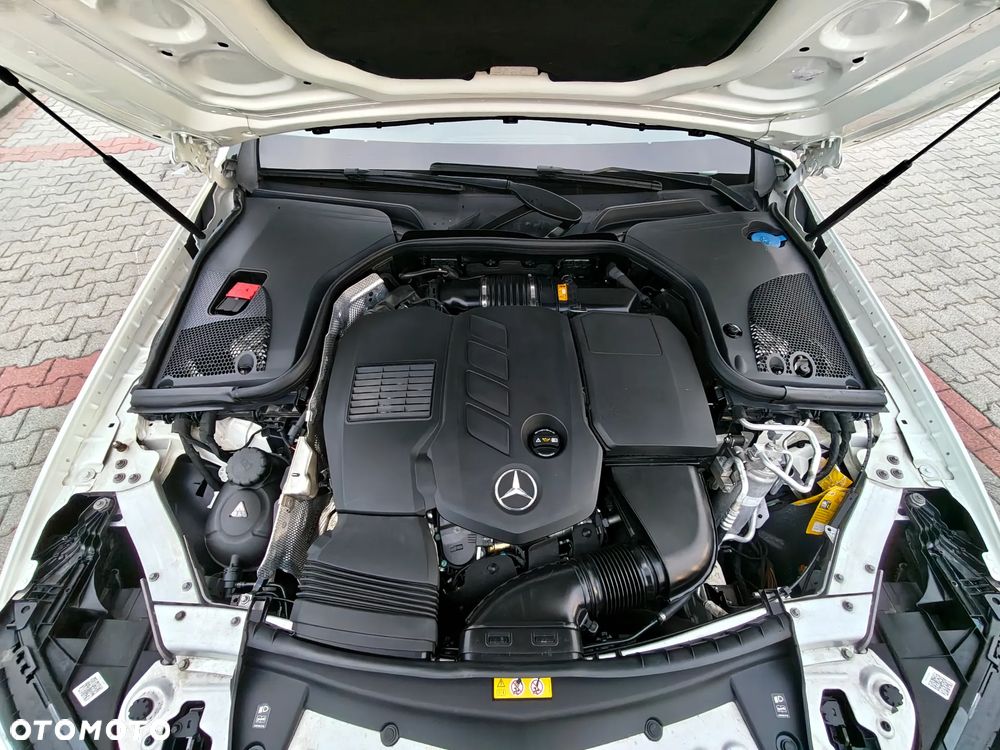Mercedes-Benz Klasa E 300 d 9G-TRONIC - 4