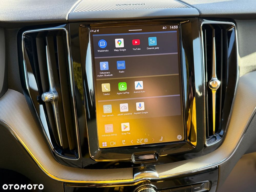 Volvo XC 60 B4 D AWD Geartronic Momentum Pro - 32