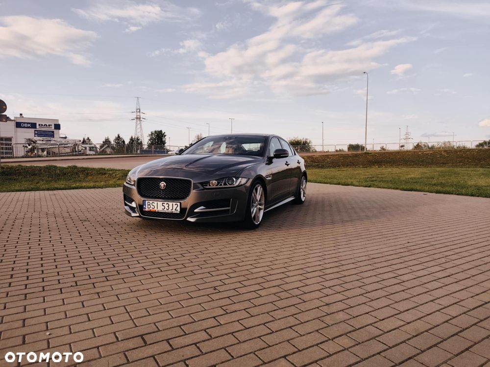 Jaguar XE 20d R-Sport - 2