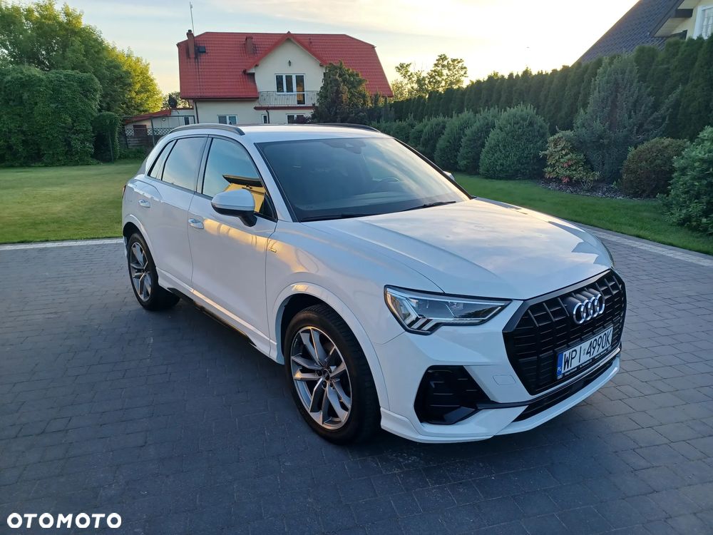 Audi Q3 2.0 TDI S tronic sport - 1