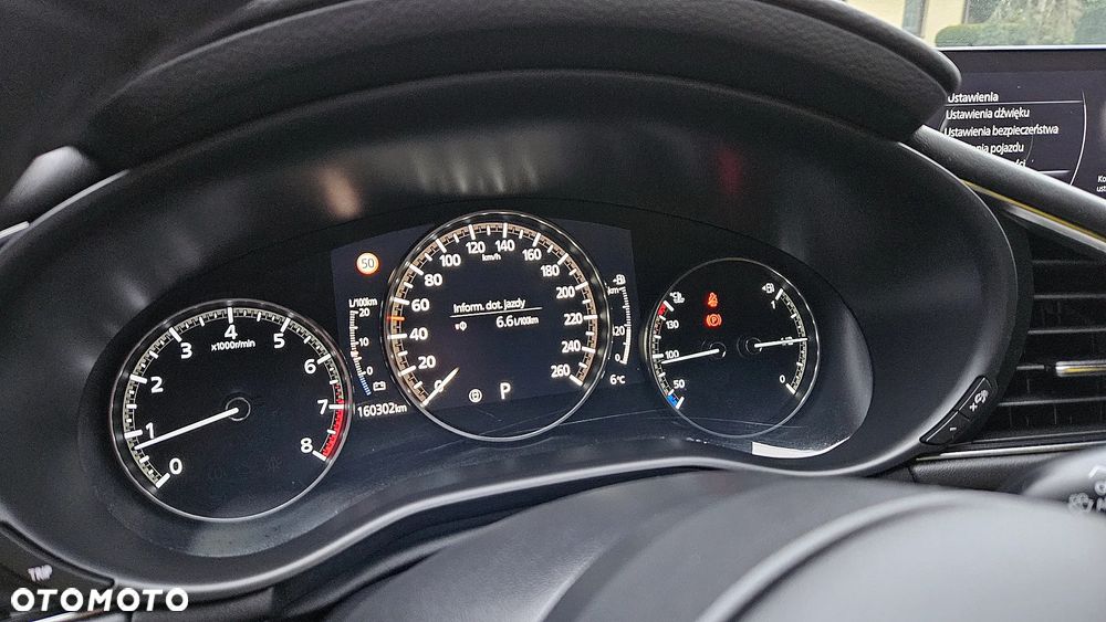 Mazda 3 e-SKYACTIV-G 122 M HYBRID DRIVE EXCLUSIVE-LINE - 28