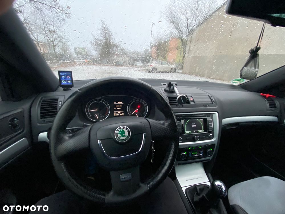 Skoda Octavia 2.0 TDI CR DPF RS - 15