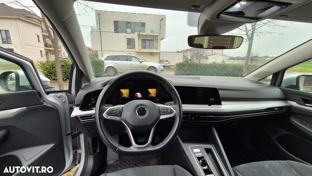 Volkswagen Golf 1.0 eTSI DSG MHEV Life - 10