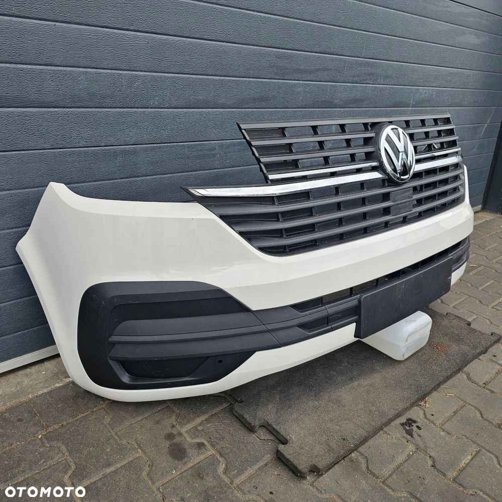 VW T6.1 MULTIVAN CARAVELLE zderzak przód biały LB9A KOMPLETNY - 5