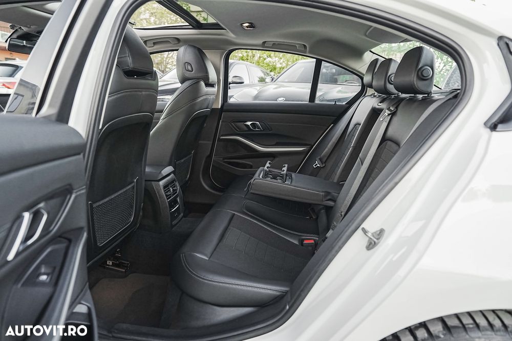 BMW Seria 3 320e Aut. Luxury Line - 22