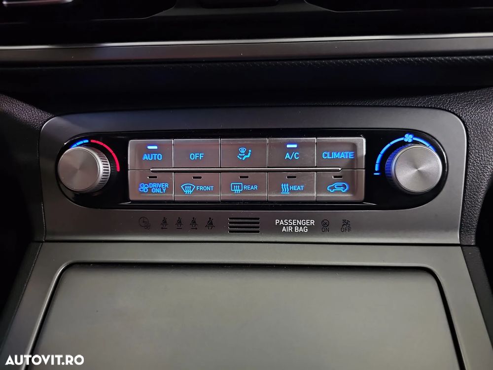 Hyundai KONA - 19