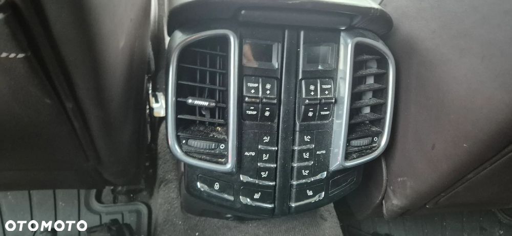 Porsche Cayenne GTS - 21