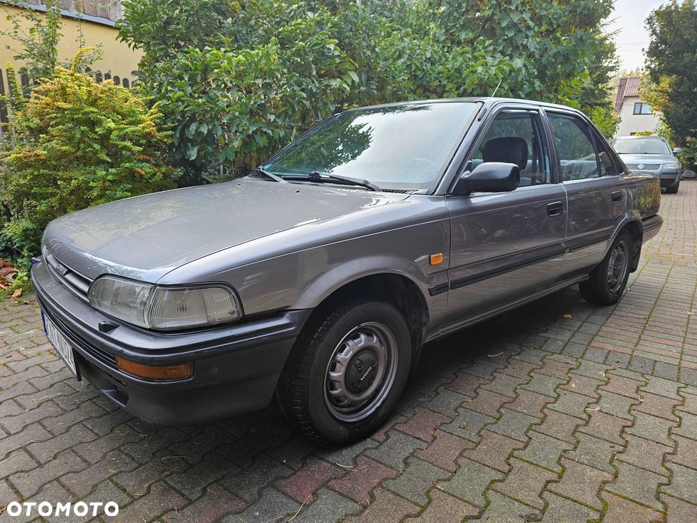 Toyota Corolla - 1