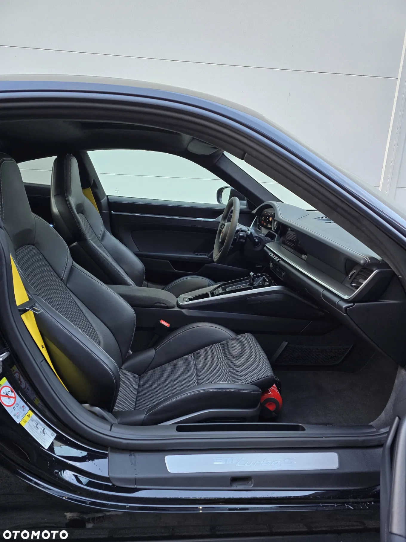 Porsche 911 Turbo S - 17