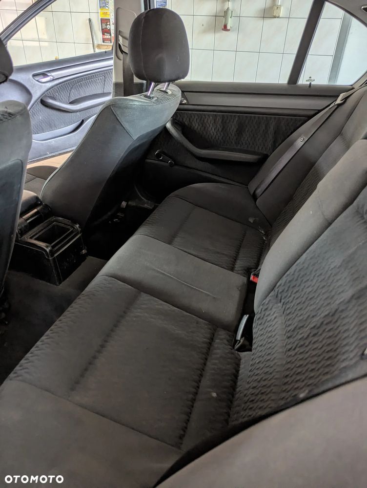 BMW Seria 3 316i - 6