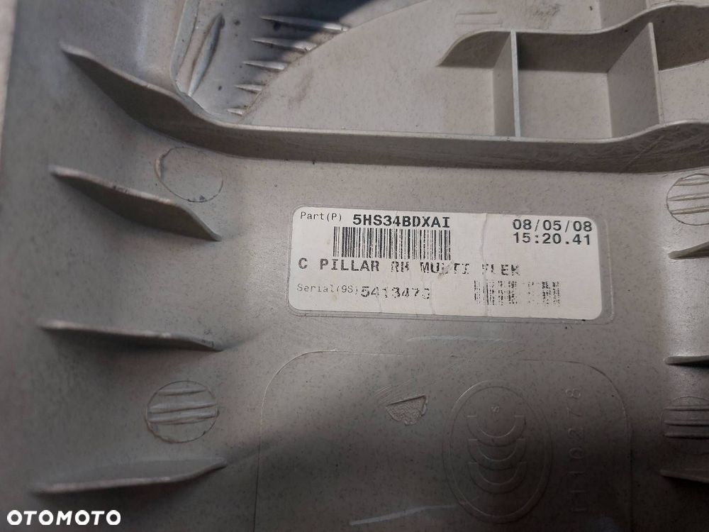 WNĘTRZE BAGAŻNIKA JEEP GRAND CHEROKEE WK - 5