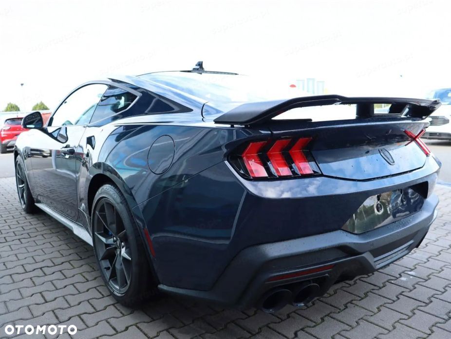Ford Mustang - 7
