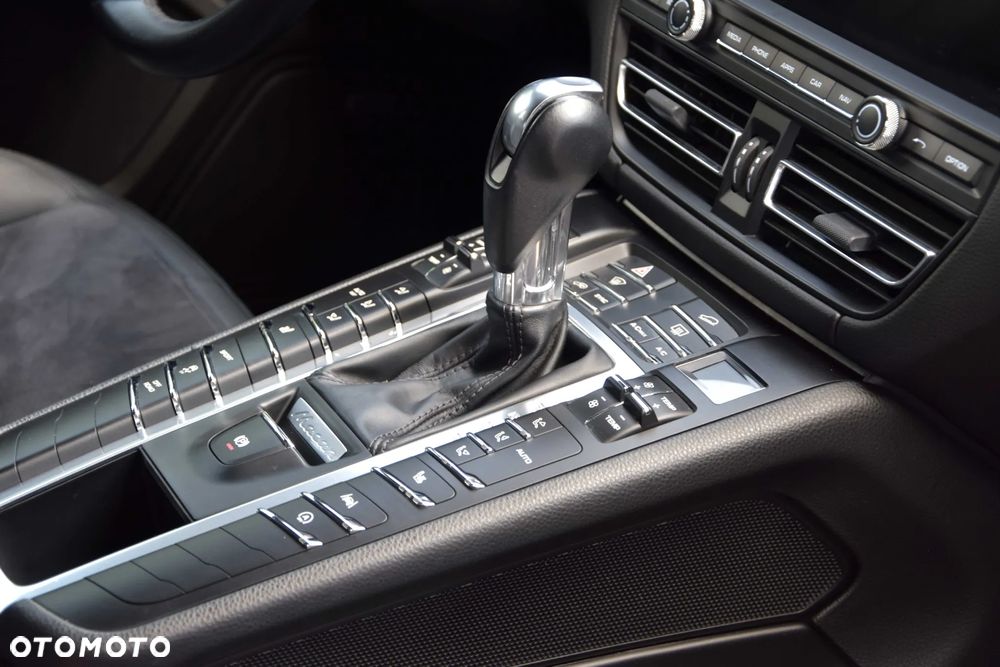 Porsche Macan PDK - 17