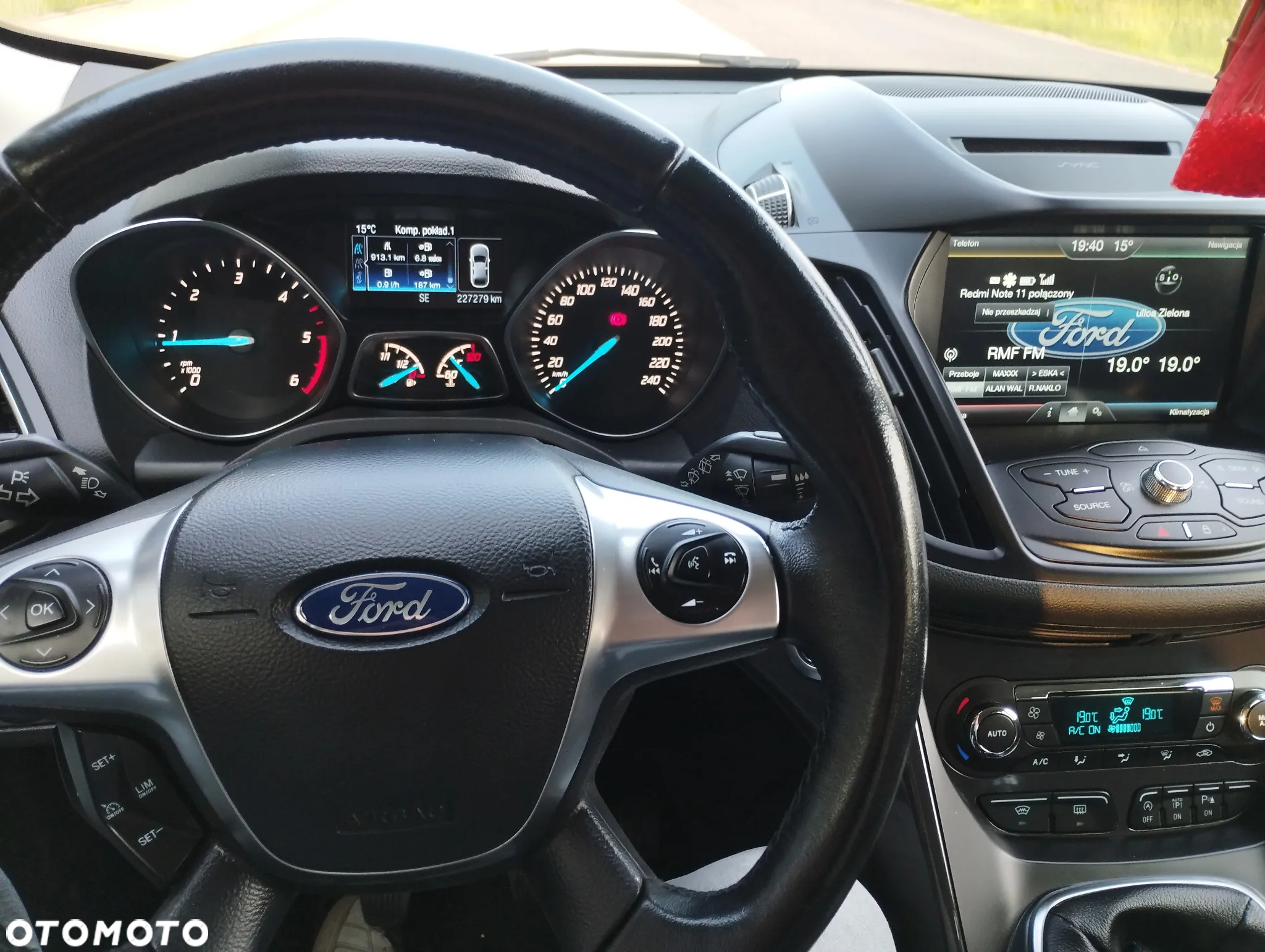 Ford Kuga 2.0 TDCi 2x4 Titanium - 6