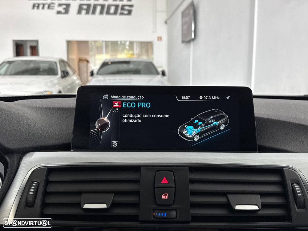 BMW 320 d xDrive Pack M Auto - 36