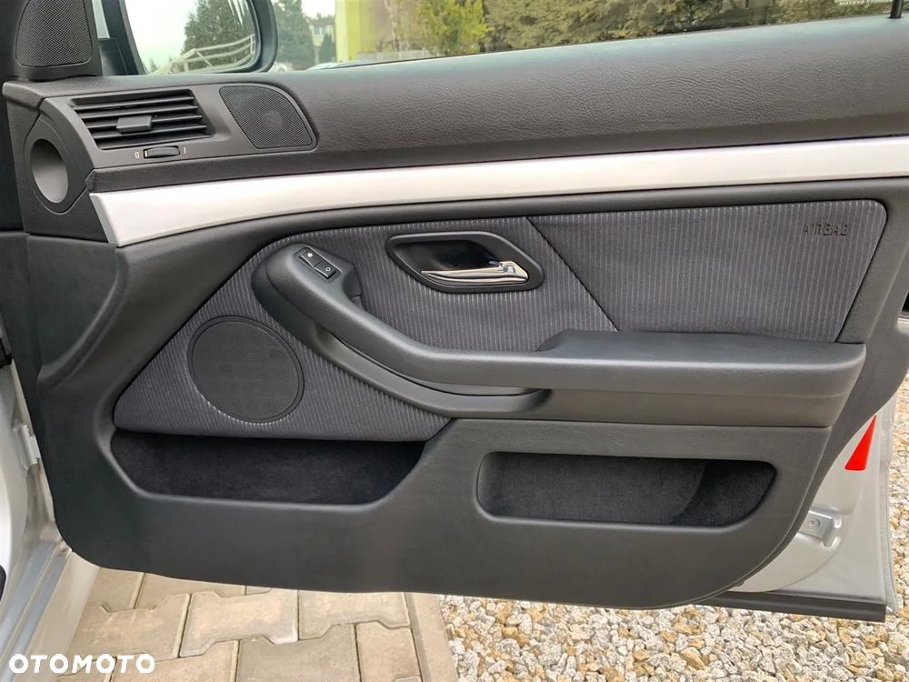 BMW Seria 5 - 25