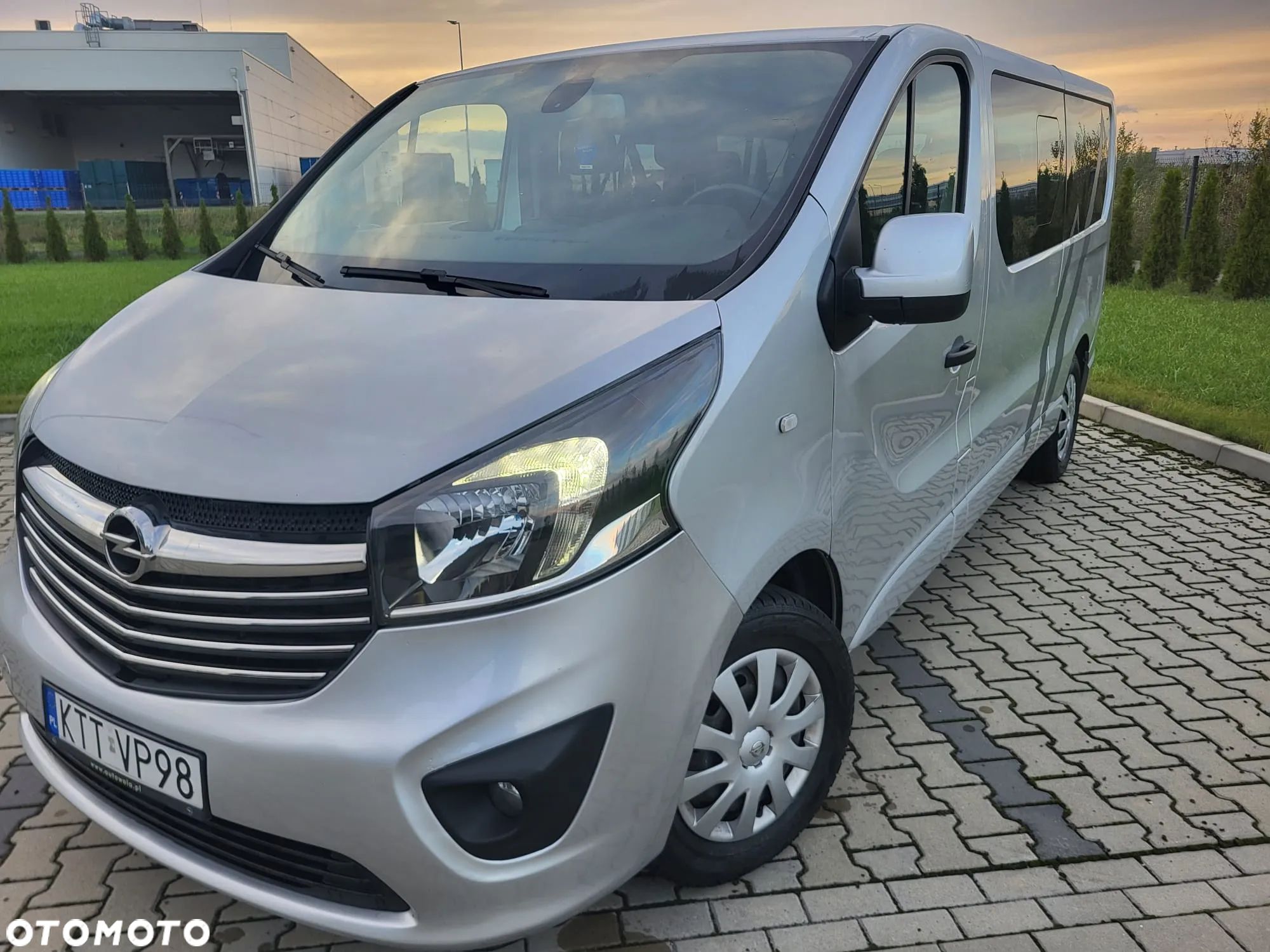 Opel Vivaro Tourer 1.6 CDTI L2 - 1