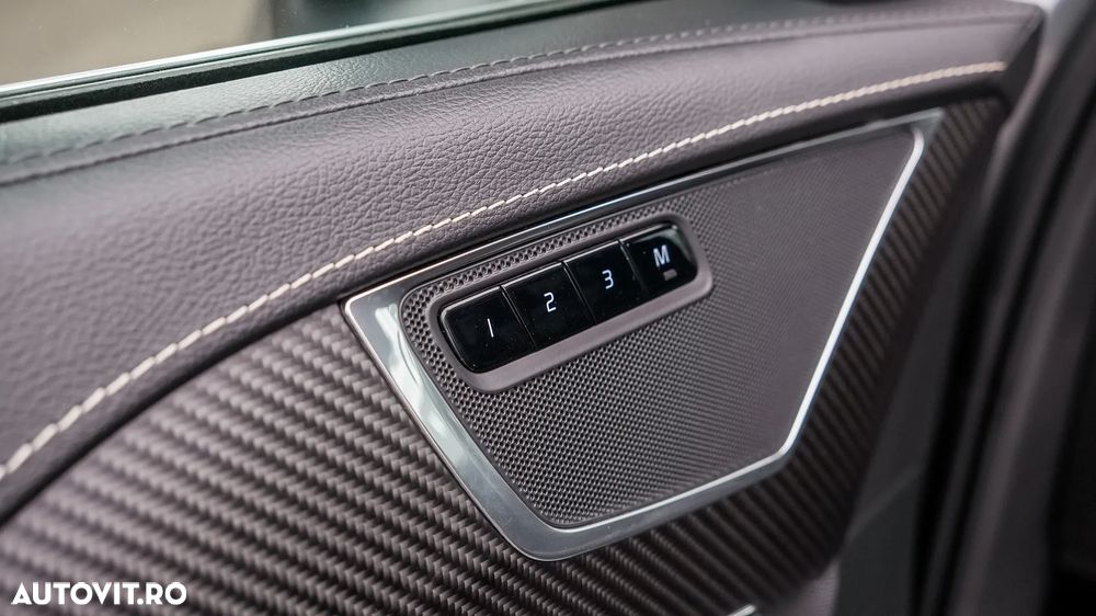 Volvo XC 90 D5 AWD R-Design - 27