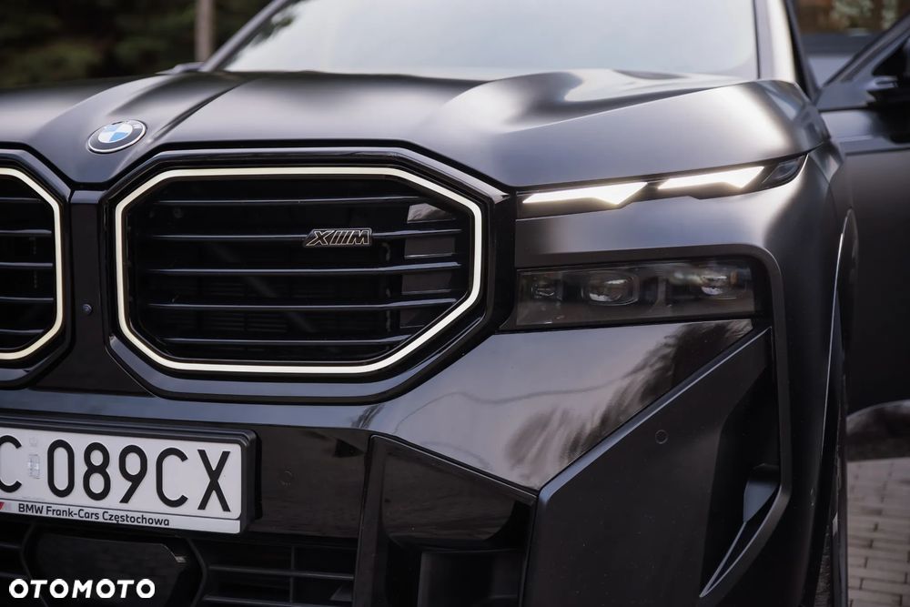 BMW XM - 18