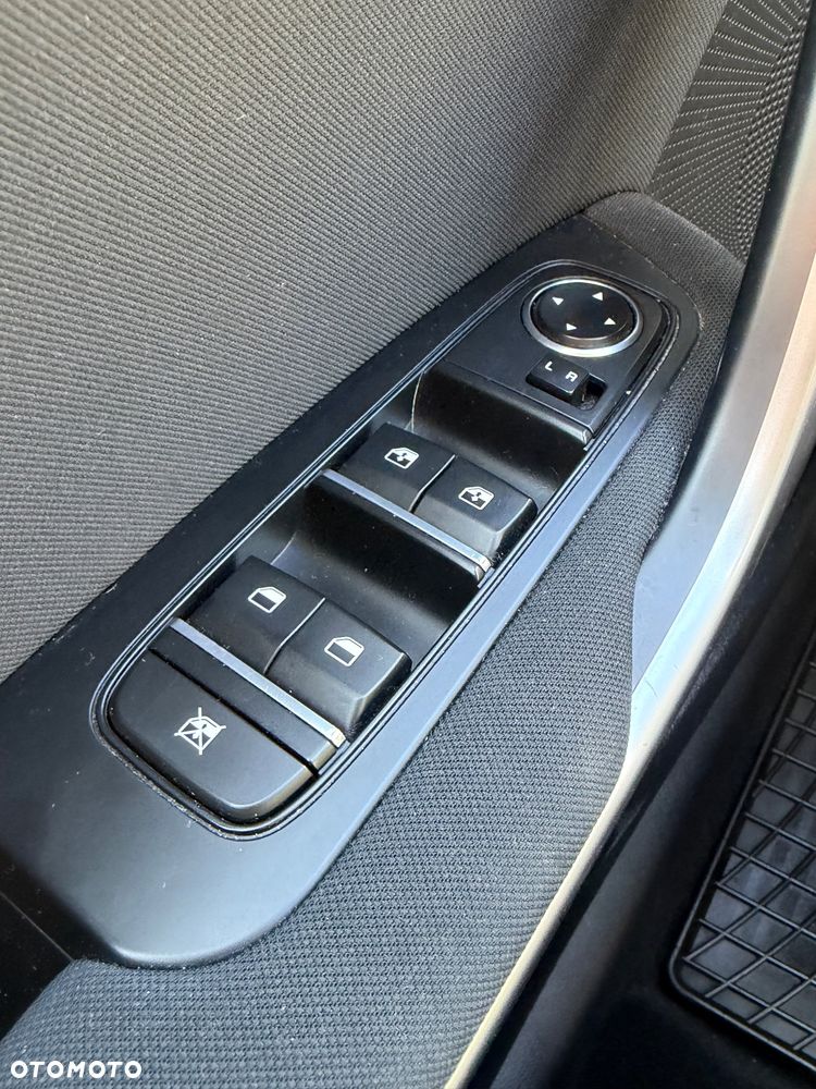 Kia Ceed 1.6 CRDi mHEV M - 10