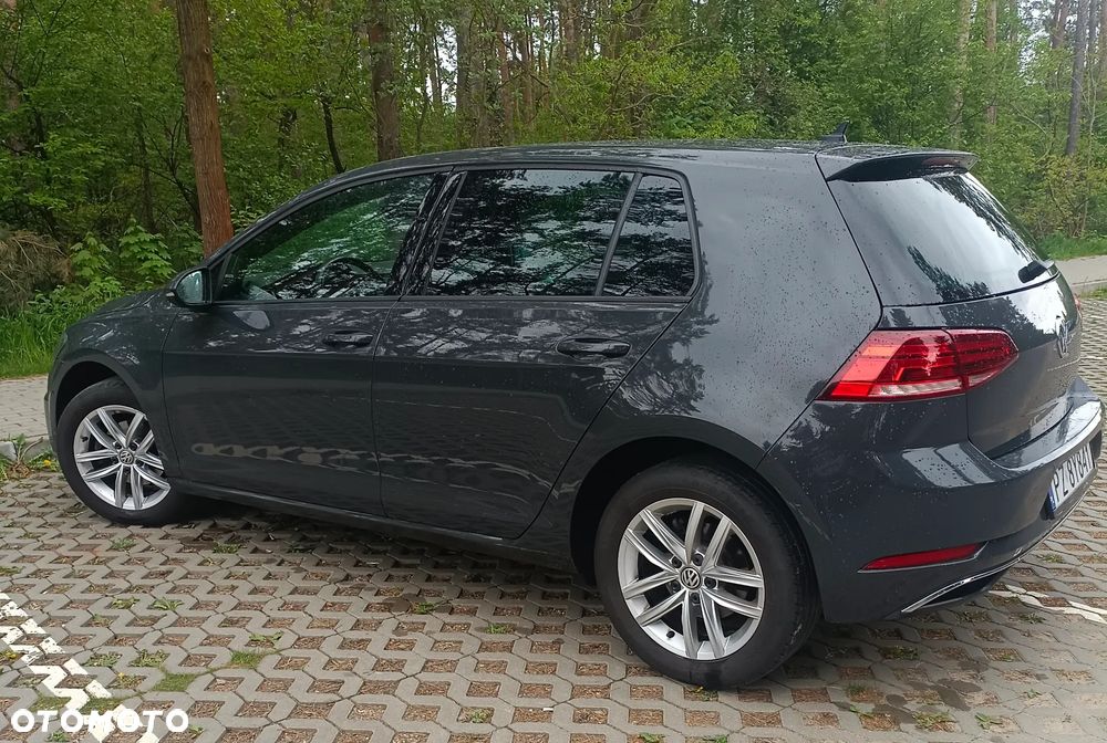 Volkswagen Golf - 6