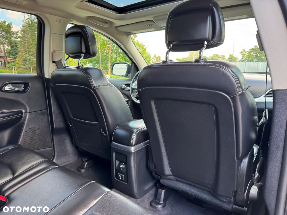 Dodge Journey 2.7 V6 R/T - 32