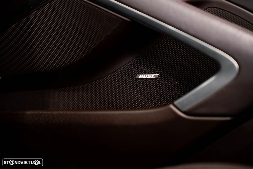 Porsche 911 (991) Turbo S Cabriolet - 33