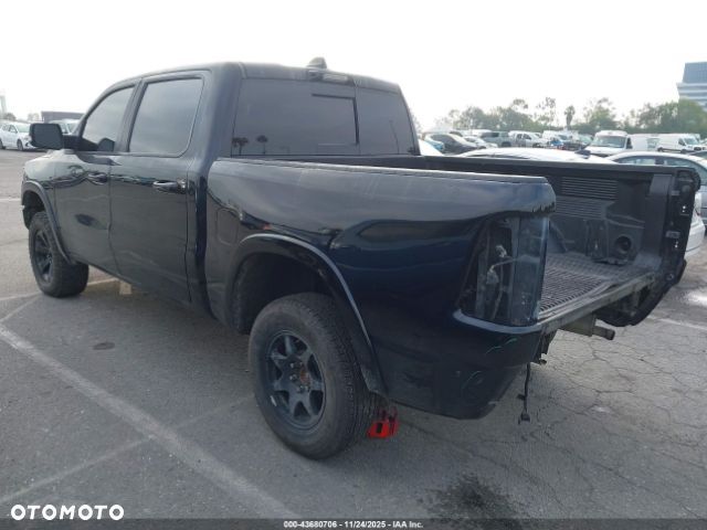 RAM 1500 - 4