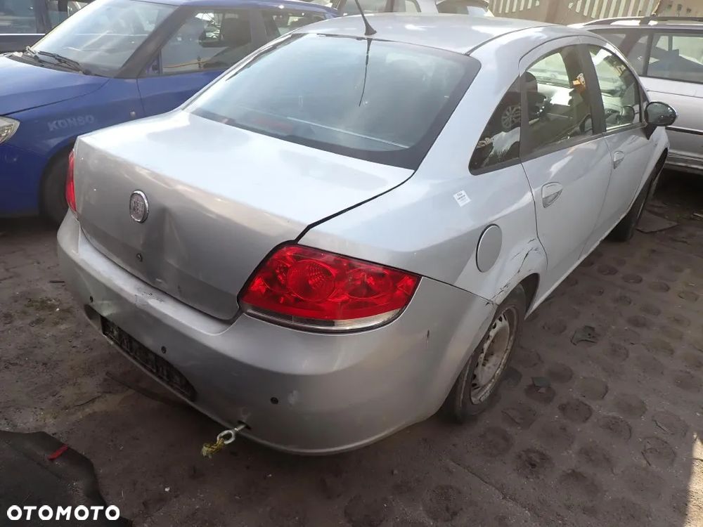 CZĘŚCI - 	Fiat Linea 1,4 8V 77KM 350A1000 SEDAN LAKIER 609/A 2009r. INDEX - 9364 - 3