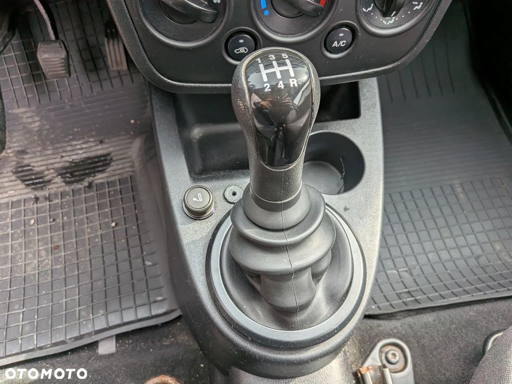 Ford Fiesta 1.3 - 15