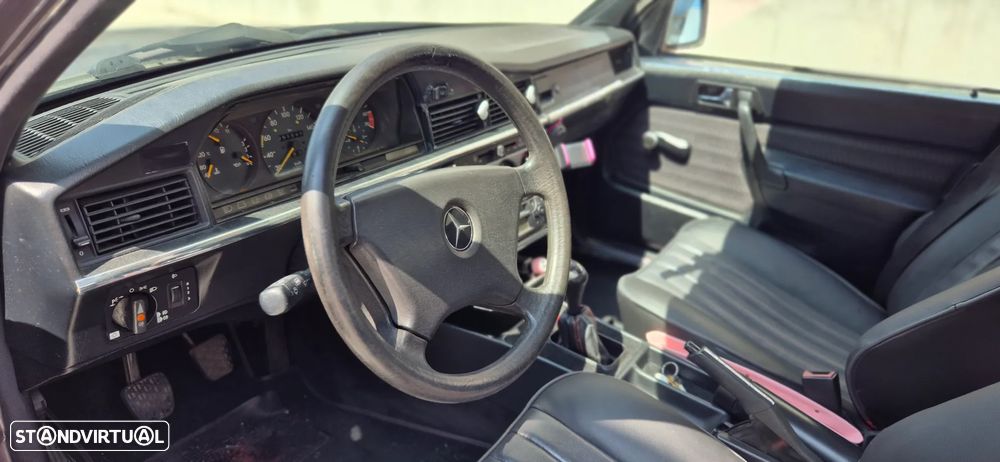 Mercedes-Benz W201 (1982-1993) 190 D 2.0 - 8