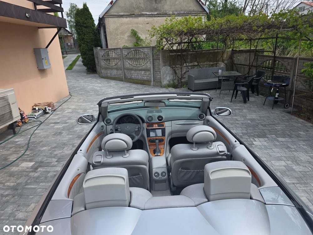 Mercedes-Benz CLK - 15