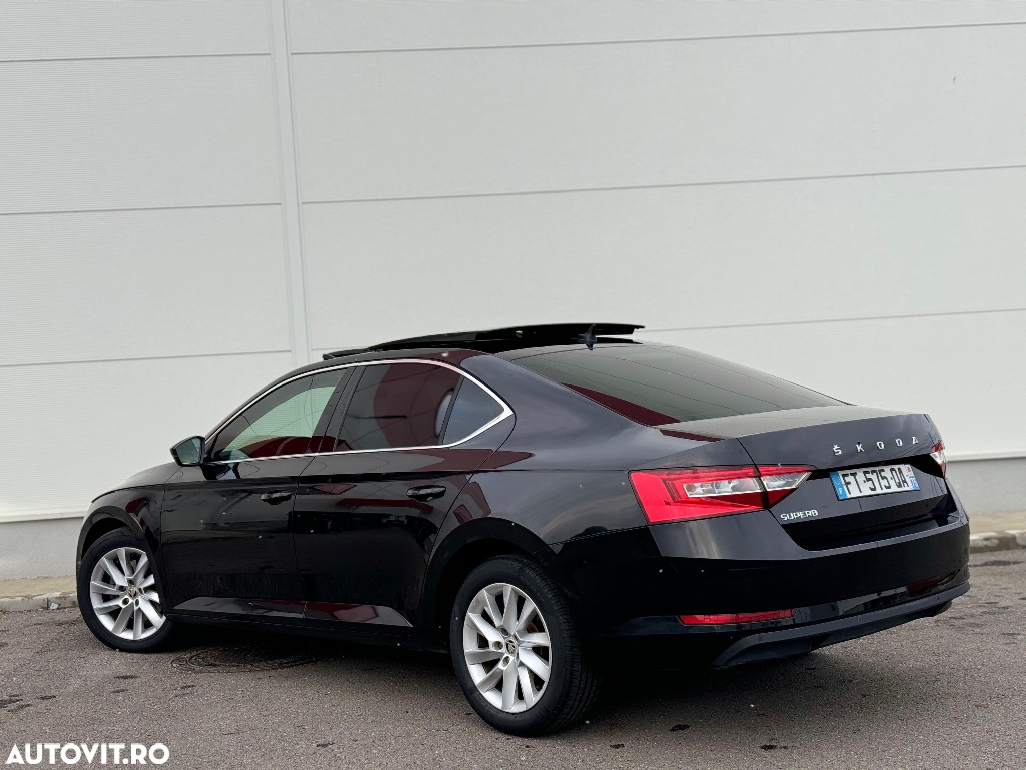 Skoda Superb 2.0 TDI DSG Ambition - 30